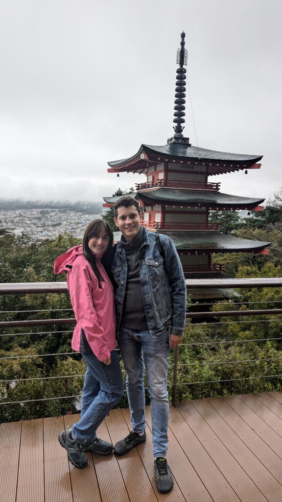 Pagoda Chureito con el Monte Fuji de fondo