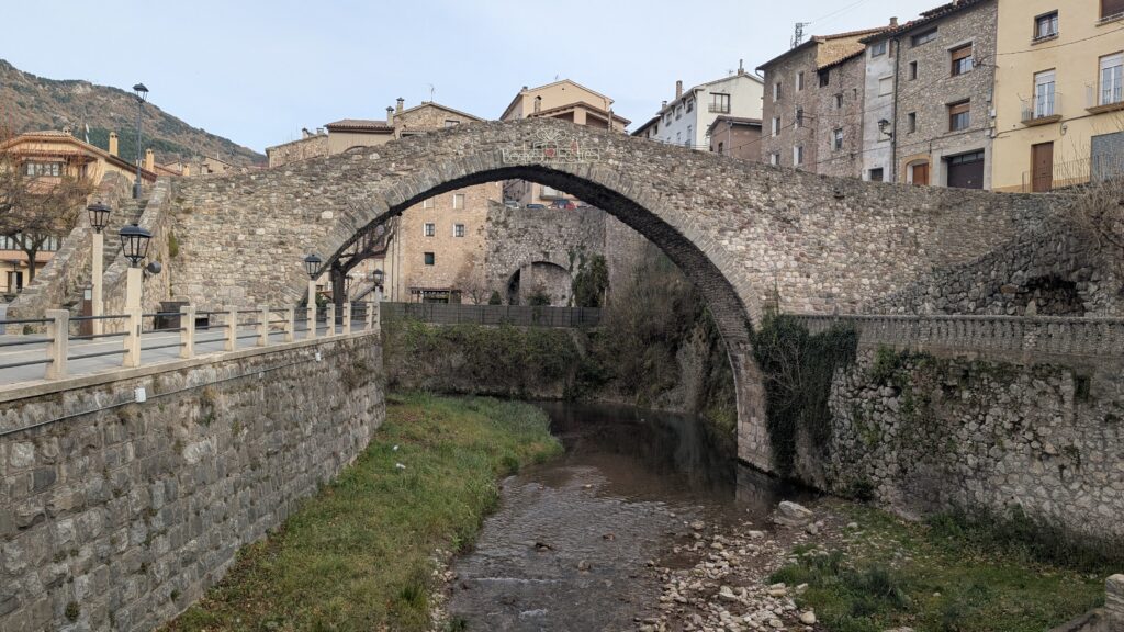 Pont Vell de La Pobla de Lillet
